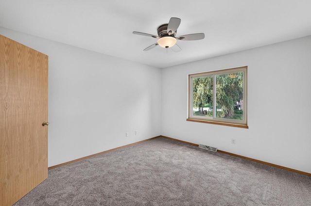 1030 Carriage Drive, Sun Prairie, WI 53590
