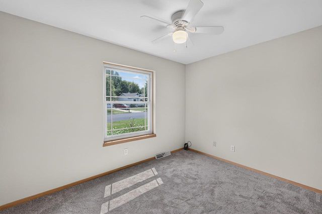 1030 Carriage Drive, Sun Prairie, WI 53590