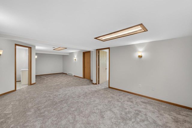 1030 Carriage Drive, Sun Prairie, WI 53590