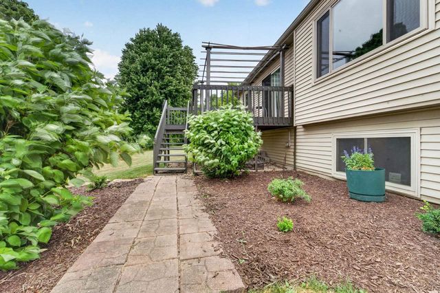 1030 Carriage Drive, Sun Prairie, WI 53590