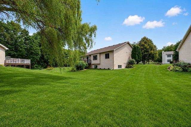 1030 Carriage Drive, Sun Prairie, WI 53590