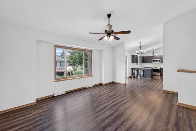 1030 Carriage Drive, Sun Prairie, WI 53590