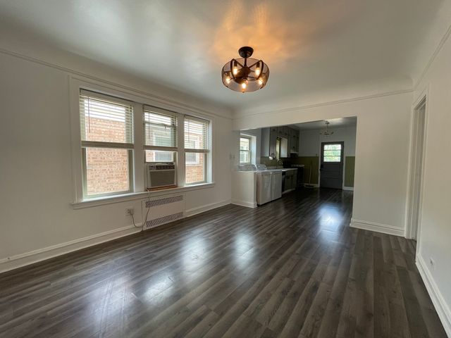 5832 N Virginia Avenue 2, Chicago, IL 60659