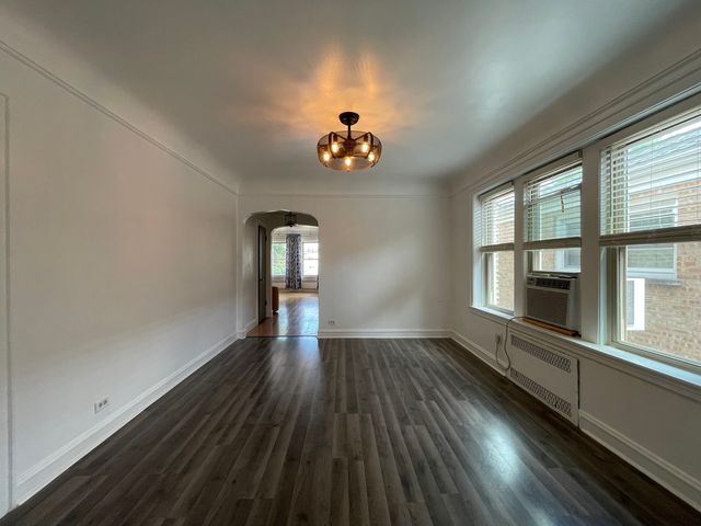 5832 N Virginia Avenue 2, Chicago, IL 60659