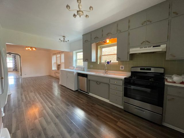 5832 N Virginia Avenue 2, Chicago, IL 60659