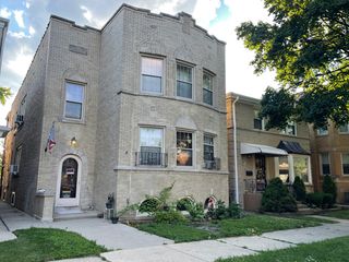 5832 N Virginia Avenue 2, Chicago, IL 60659
