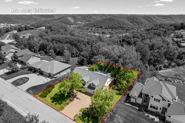 271 E Garvin Heights Road, Winona, MN 55987