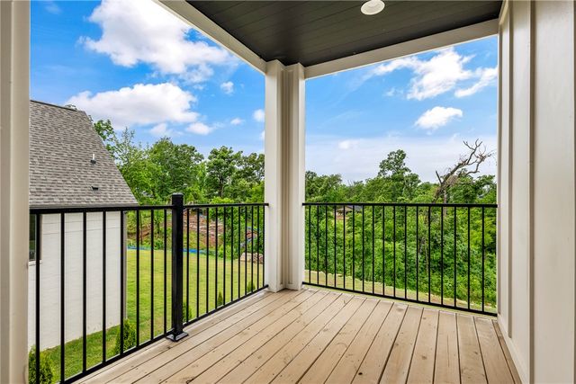 1031 NW A Street, Bentonville, AR 72712