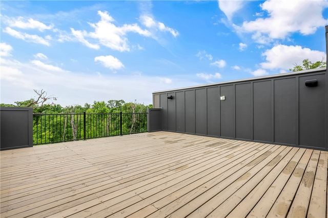 1031 NW A Street, Bentonville, AR 72712