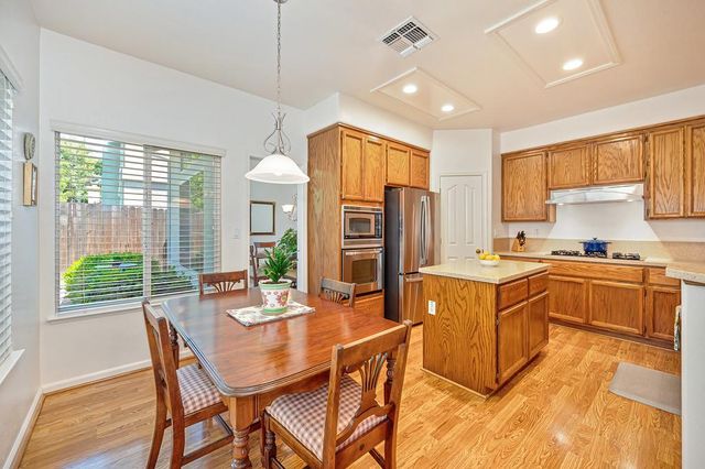 349 Brennen Cir, Roseville, CA 95678