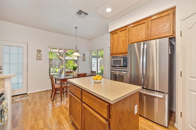 349 Brennen Cir, Roseville, CA 95678