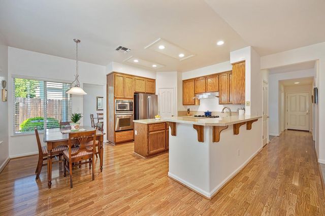 349 Brennen Cir, Roseville, CA 95678