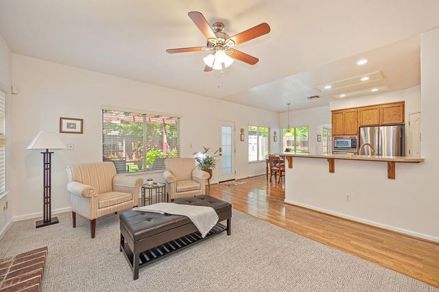 349 Brennen Cir, Roseville, CA 95678