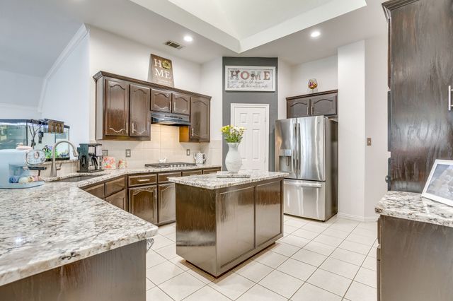 4524 Embercrest Lane, Fort Worth, TX 76123