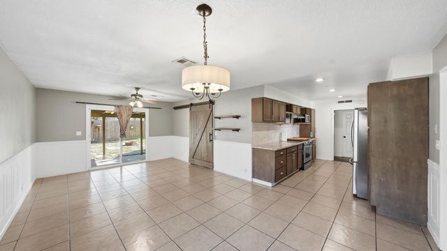 2607 W Dartmouth Avenue, Visalia, CA 93277