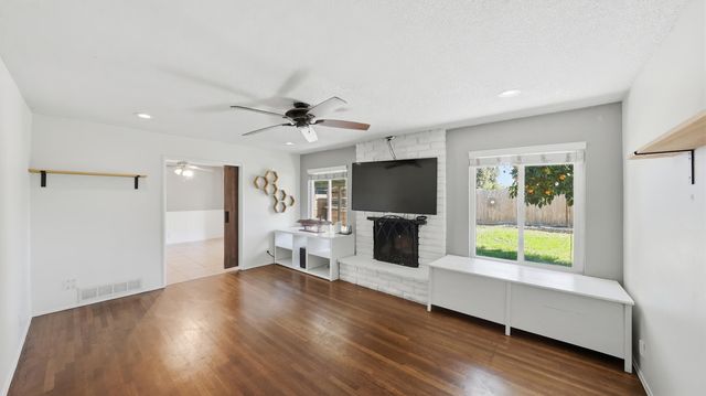 2607 W Dartmouth Avenue, Visalia, CA 93277