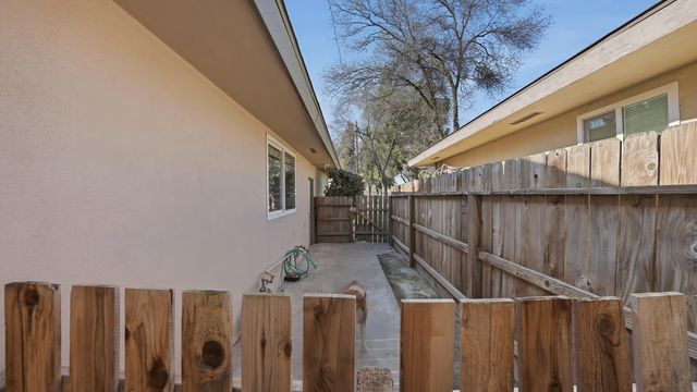 2607 W Dartmouth Avenue, Visalia, CA 93277