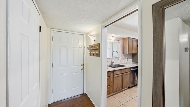 2607 W Dartmouth Avenue, Visalia, CA 93277