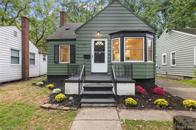 235 Flowerdale Street Street, Ferndale, MI 48220
