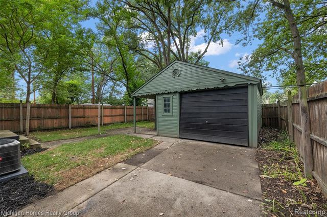 235 Flowerdale Street Street, Ferndale, MI 48220