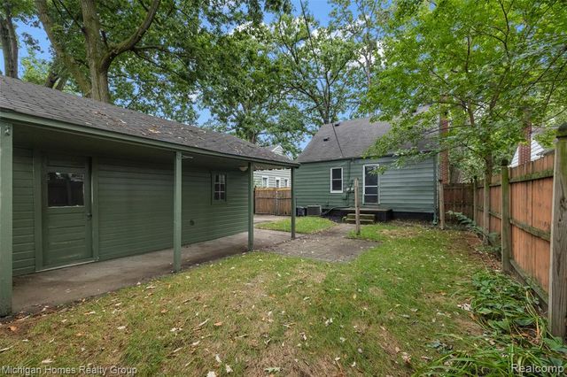 235 Flowerdale Street Street, Ferndale, MI 48220