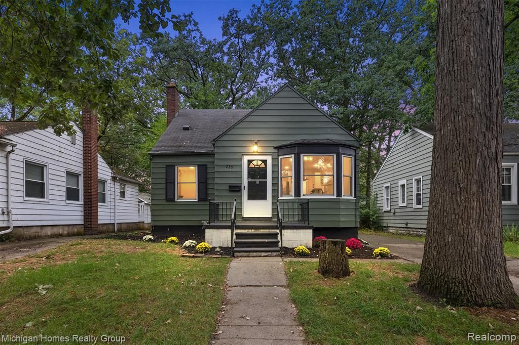 235 Flowerdale Street Street, Ferndale, MI 48220
