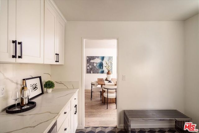 9761 Via Pavia, Burbank, CA 91504