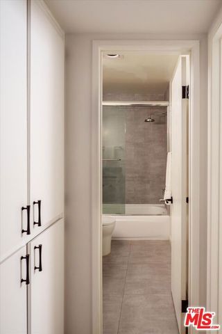 9761 Via Pavia, Burbank, CA 91504