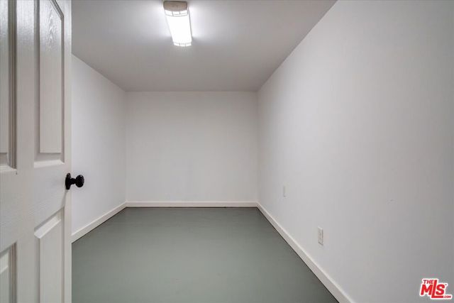 9761 Via Pavia, Burbank, CA 91504