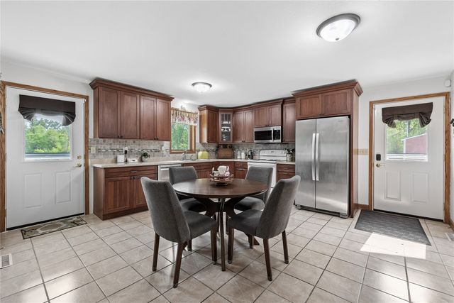 4427 J Street SW, Cedar Rapids, IA 52404