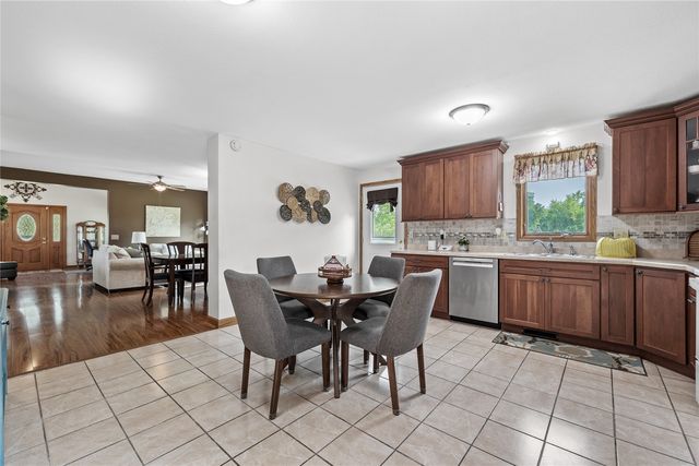 4427 J Street SW, Cedar Rapids, IA 52404