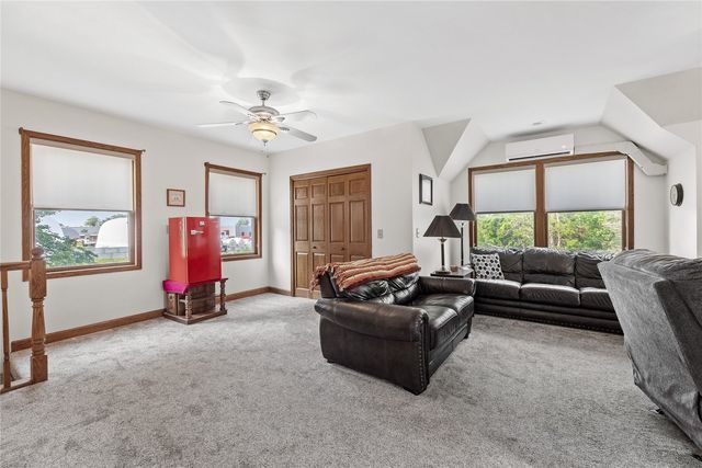 4427 J Street SW, Cedar Rapids, IA 52404