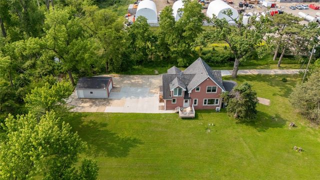 4427 J Street SW, Cedar Rapids, IA 52404