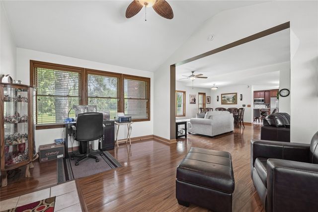 4427 J Street SW, Cedar Rapids, IA 52404