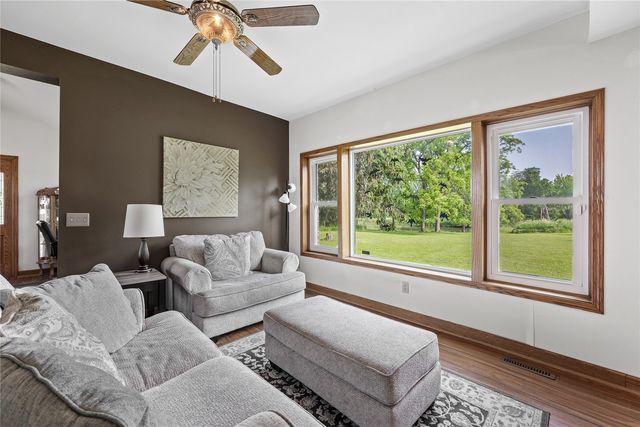 4427 J Street SW, Cedar Rapids, IA 52404