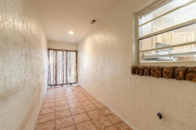 1672 ESPANOLA AVENUE, Daytona Beach, FL 32117