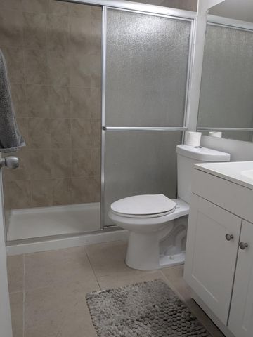 6 Ventnor A Drive, Deerfield Beach, FL 33442