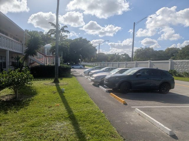 6 Ventnor A Drive, Deerfield Beach, FL 33442