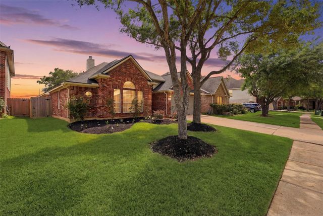13006 Wedgewater Lane, Pearland, TX 77584