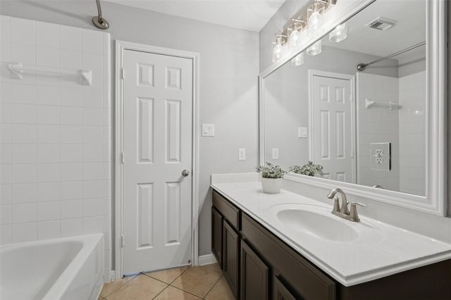 13006 Wedgewater Lane, Pearland, TX 77584