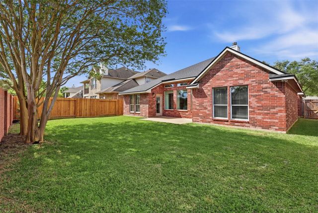 13006 Wedgewater Lane, Pearland, TX 77584
