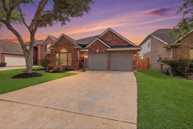 13006 Wedgewater Lane, Pearland, TX 77584