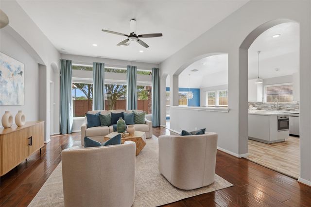 13006 Wedgewater Lane, Pearland, TX 77584