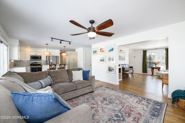 248 Compass Road, Manahawkin, NJ 08050