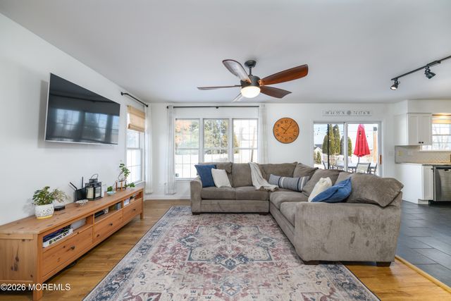 248 Compass Road, Manahawkin, NJ 08050