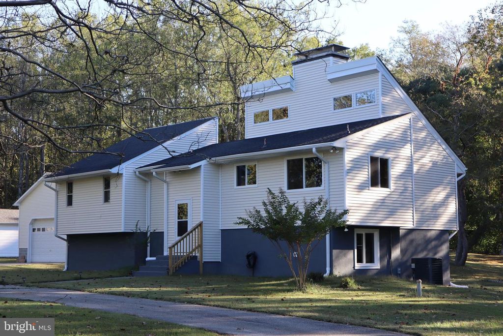 5540 WELLS COVE DR, St Leonard, MD 20685