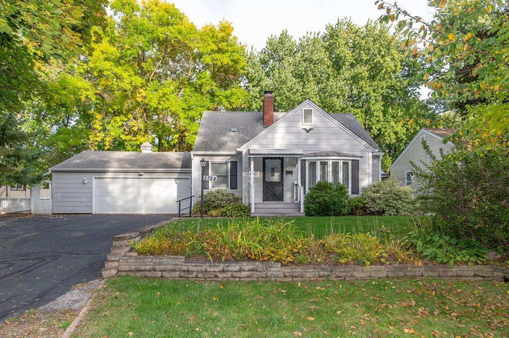 2724 France Avenue N, Robbinsdale, MN 55422
