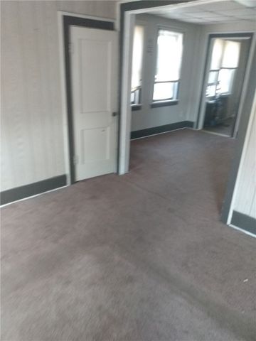 719 Spruce Ave, Sharon, PA 16146