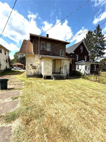 719 Spruce Ave, Sharon, PA 16146