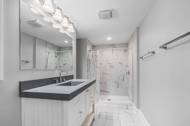 3804 Sunset Drive, Valparaiso, IN 46383